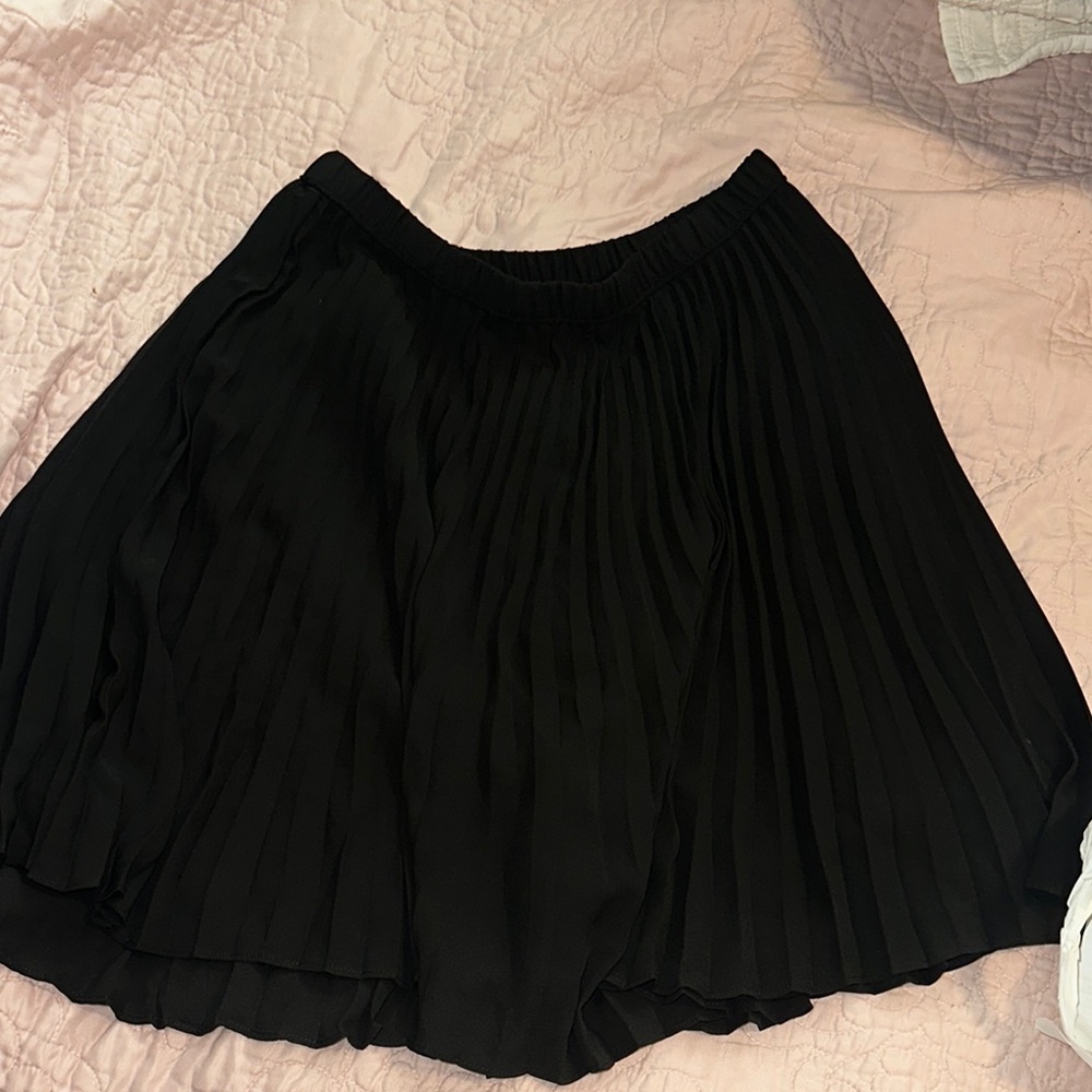 Banana Republic Black Bubble Mini Skirt - Picture 2 of 5